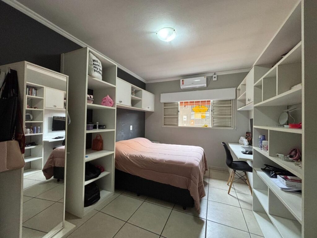 WhatsApp Image 2025-10-08 at 14.32.26 (2)