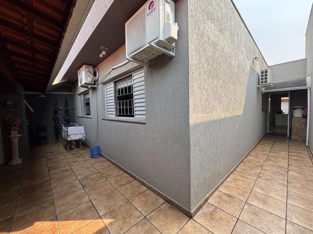 WhatsApp Image 2025-10-08 at 14.32.29 (3)